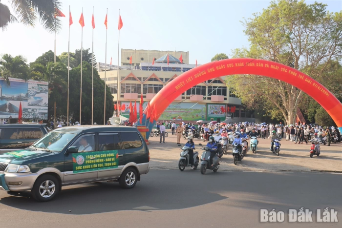 Hơn 1.000 người tham gia lễ mít tinh Ngày Sức khỏe toàn dân năm 2026