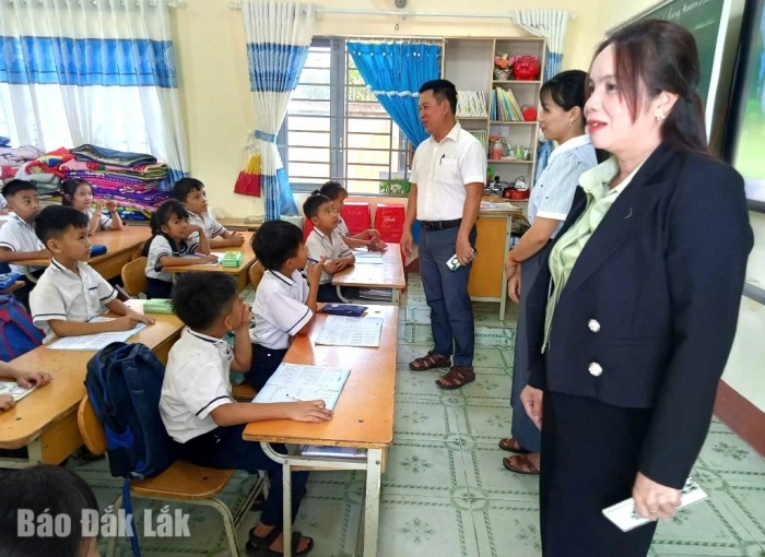 Xã Ea Ô: Bàn giao, đưa vào sử dụng 10 phòng học và nhà ăn bán trú tại Trường Tiểu học Lê Văn Tám