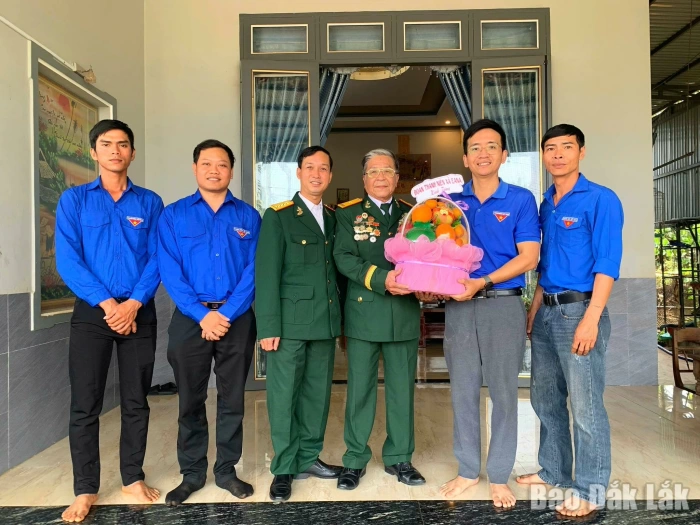 Tuổi trẻ thi đua thực hiện công trình, phần việc chào mừng kỷ niệm ngày thống nhất đất nước