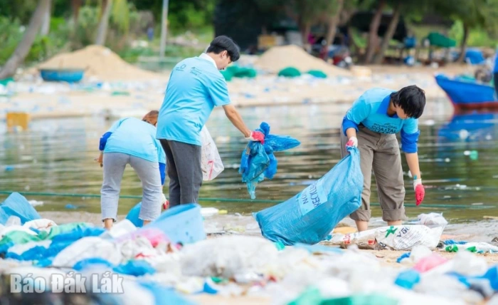 GreenHub được UBND tỉnh khen thưởng về hoạt động bảo vệ môi trường
