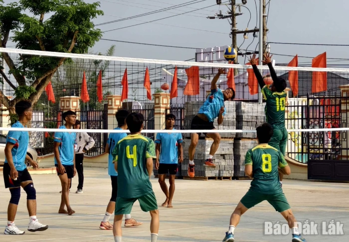 Hơn 300 vận động viên tham gia Đại hội Thể dục thể thao xã Cư Pui lần thứ I