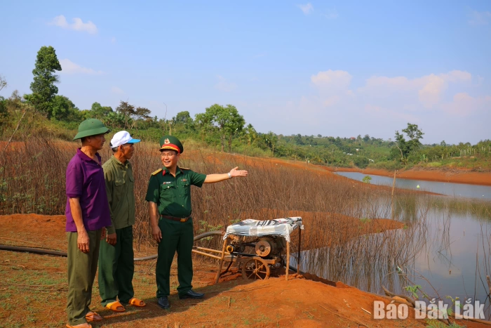Thắm tình quân dân trên cao nguyên đất đỏ