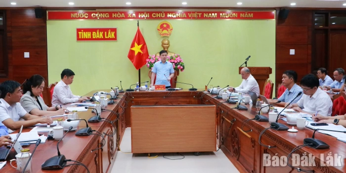 Chủ tịch UBND tỉnh Đỗ Hữu Huy: Kiên quyết thay thế nhà thầu, đánh giá trách nhiệm cán bộ làm chậm tiến độ giải ngân vốn đầu tư công