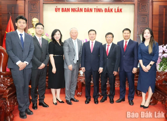 Chủ tịch UBND tỉnh Đỗ Hữu Huy làm việc với Tập đoàn Xây dựng Thái Bình Dương, Trung Quốc