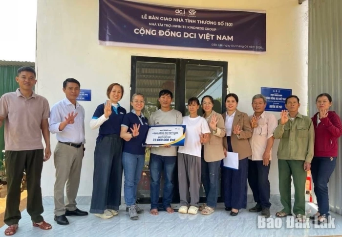 Xã Krông Búk bàn giao nhà tình thương cho hộ nghèo