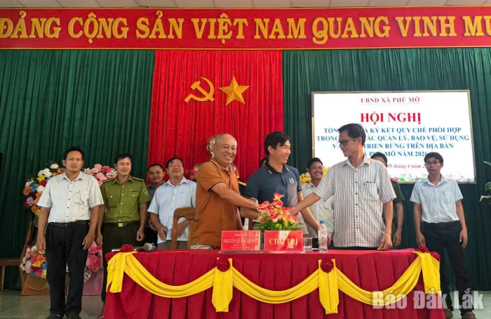 Ký kết bảo vệ, phát triển rừng tại xã Phú Mỡ