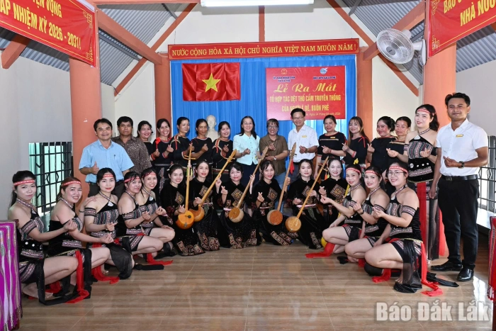 Xã Ea Phê: Ra mắt Tổ hợp tác Dệt thổ cẩm của người Ê Đê