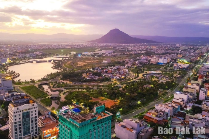 From former battlefield to Eastern growth pole