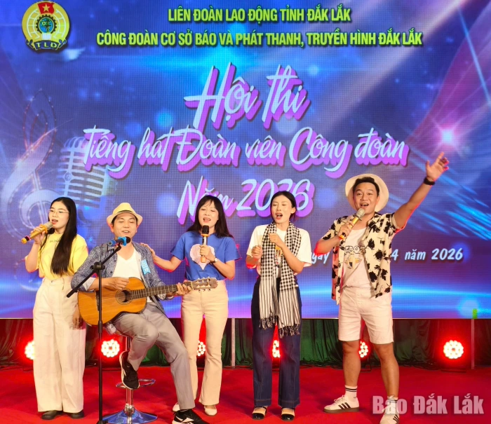 Sôi nổi Hội thi tiếng hát đoàn viên Công đoàn Báo và Phát thanh, Truyền hình Đắk Lắk
