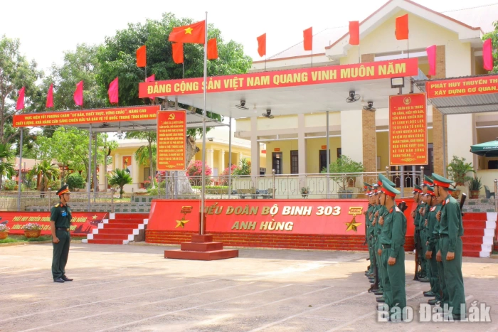 Trung đoàn Bộ binh 584 sôi nổi thi đua chào mừng ngày lễ lớn