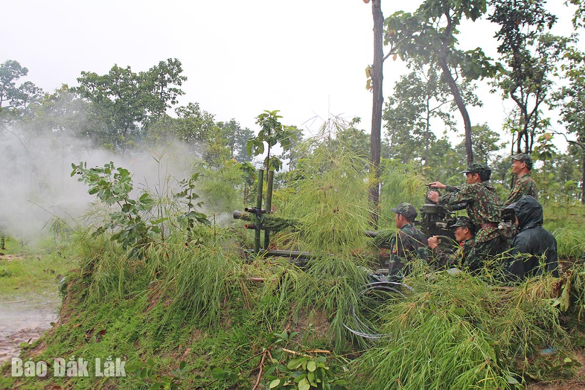 Bộ đội Cụ Hồ học và làm theo gương Bác
