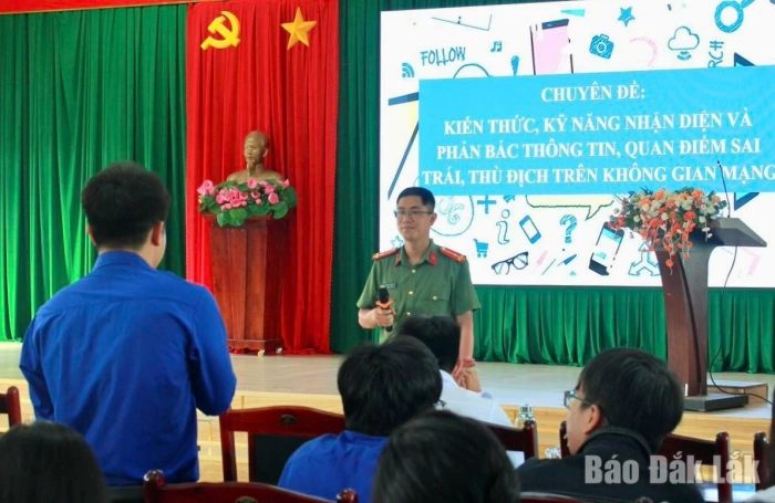 Trang bị kỹ năng số cho cán bộ Hội Sinh viên