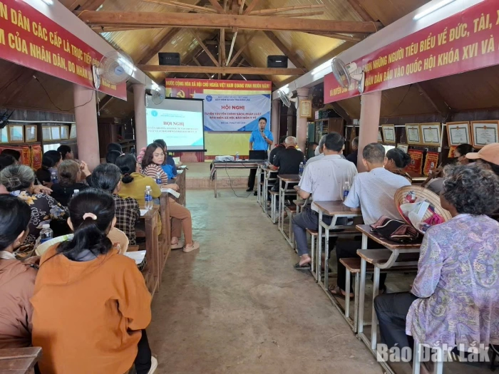 Hội nghị tuyên truyền chính sách bảo hiểm xã hội, bảo hiểm y tế tại phường Ea Kao