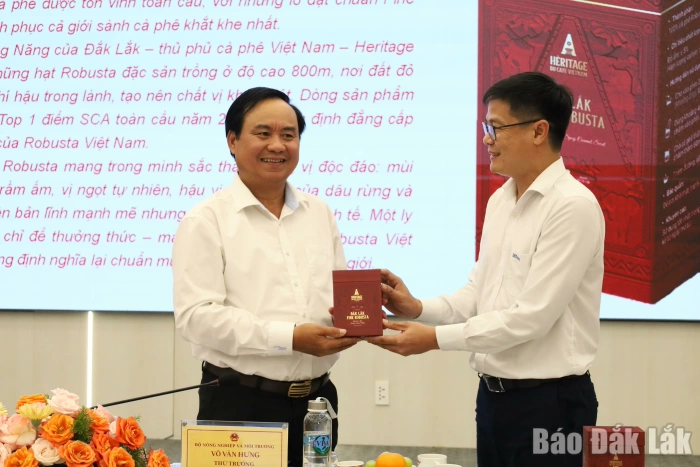 Thứ trưởng Võ Văn Hưng: Simexco Daklak là hình ảnh tiêu biểu cho sự sáng tạo và khát vọng của nông sản Việt