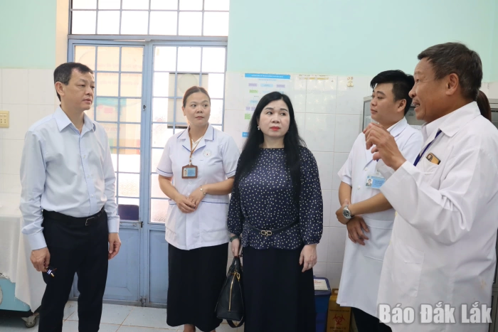 Bao phủ bảo hiểm y tế: Thiết thực vì sức khỏe nhân dân