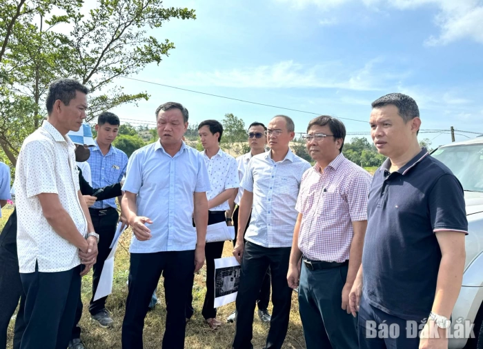 Phó Chủ tịch UBND tỉnh Đào Mỹ khảo sát thực địa 7 khu tái định cư phục vụ dự án đường bộ ven biển