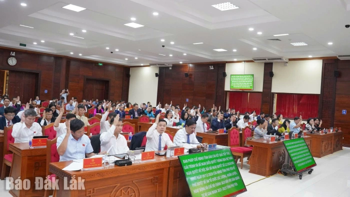 Thông qua điều chỉnh Quy hoạch tỉnh thời kỳ 2021-2030, tầm nhìn đến năm 2050 cùng 11 nghị quyết quan trọng