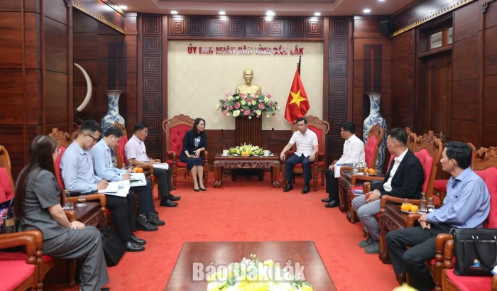 Chủ tịch UBND tỉnh Đắk Lắk Đỗ Hữu Huy làm việc với Tập đoàn FLC về công tác đầu tư tại tỉnh