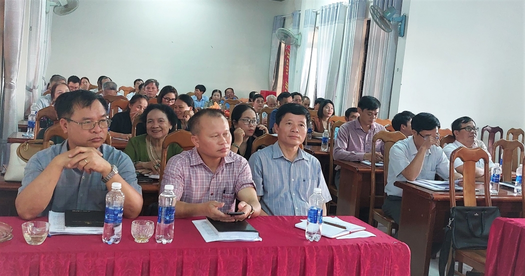 Huyện Ea Kar: Hỗ trợ xây dựng, sửa chữa 14 căn nhà Đại đoàn kết