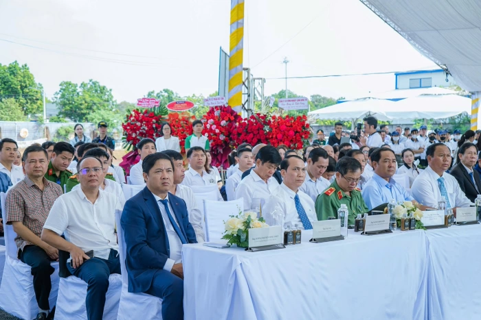 Bí thư Tỉnh ủy Lương Nguyễn Minh Triết dự Lễ khởi công Nhà máy cà phê Trung Nguyên Legend