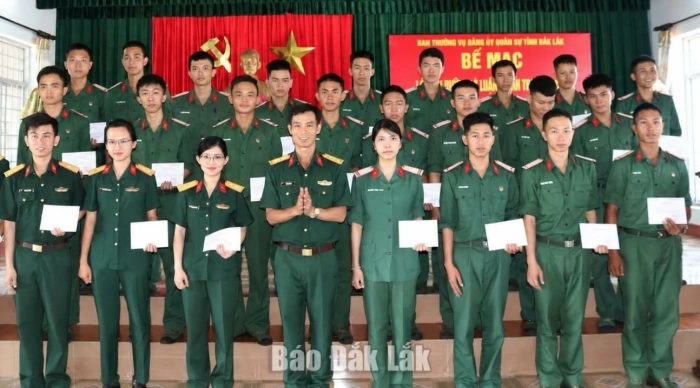 Lực lượng vũ trang bồi dưỡng lý luận chính trị cho 181 học viên