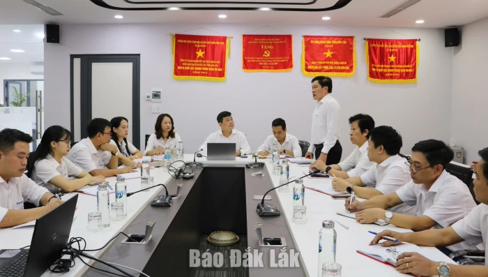 Đưa sinh hoạt chi bộ đi vào nền nếp