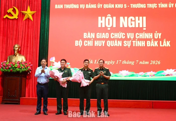 Đại tá Võ Văn Tuấn giữ chức Chính ủy Bộ Chỉ huy Quân sự tỉnh Đắk Lắk