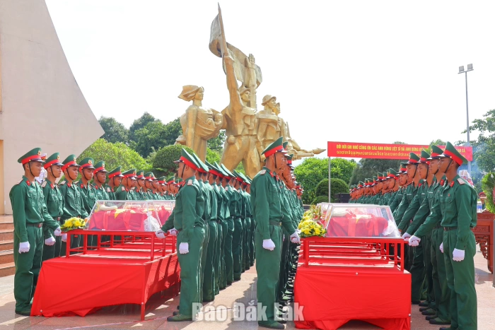 Trọn nghĩa tri ân