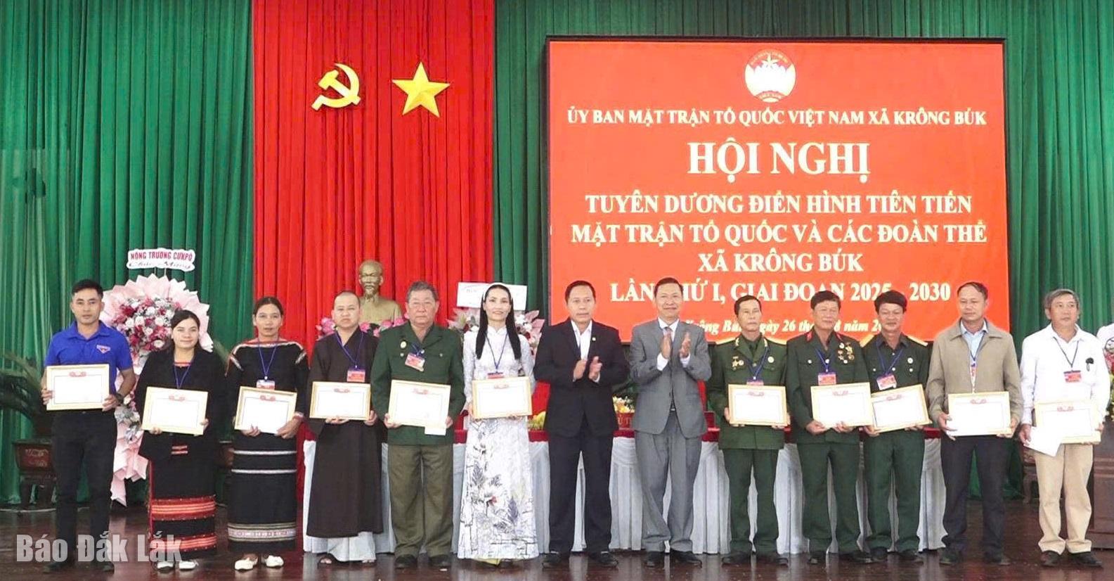 Xã Krông Búk: Tuyên dương 33 điển hình tiên tiến trong phong trào thi đua yêu nước