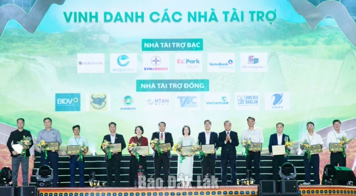 Agribank đồng hành với Lễ hội Sầu riêng