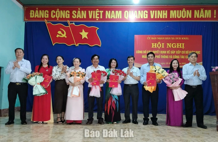 Dur Kmăl: Sau sáp nhập còn 4 trường công lập