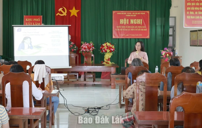 Truyền thông về bình đẳng giới cho gần 200 phụ nữ phường Hòa Hiệp