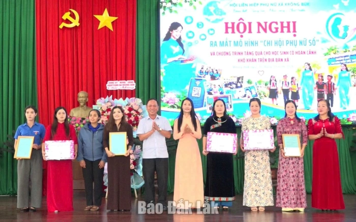 Xã Krông Búk ra mắt 3 mô hình “Chi hội Phụ nữ số”