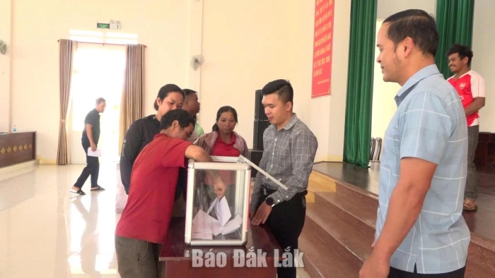 Xã Krông Búk bàn giao đất cho 27 hộ đồng bào dân tộc thiểu số