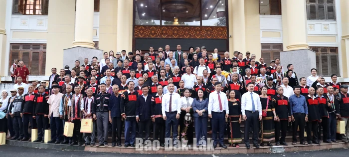 Tỉnh Đắk Lắk gặp mặt, biểu dương 220 già làng, người có uy tín tiêu biểu