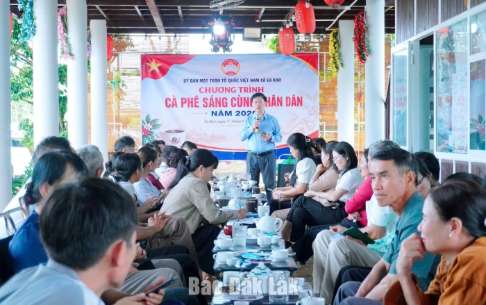Xã Ea Kar tổ chức chương trình “Cà phê sáng cùng nhân dân”