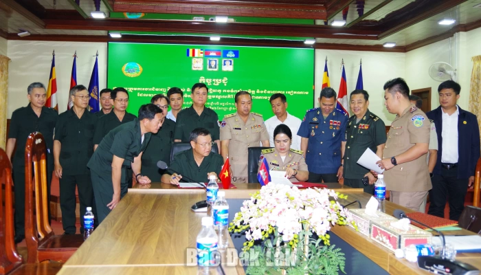 Tỉnh Đắk Lắk và tỉnh Mondulkiri hội đàm về tìm kiếm, quy tập hài cốt liệt sĩ