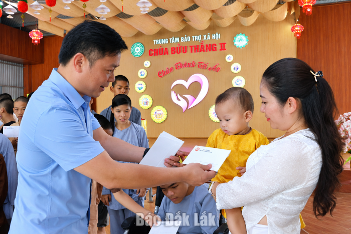 Gieo yêu thương cho trẻ mồ côi