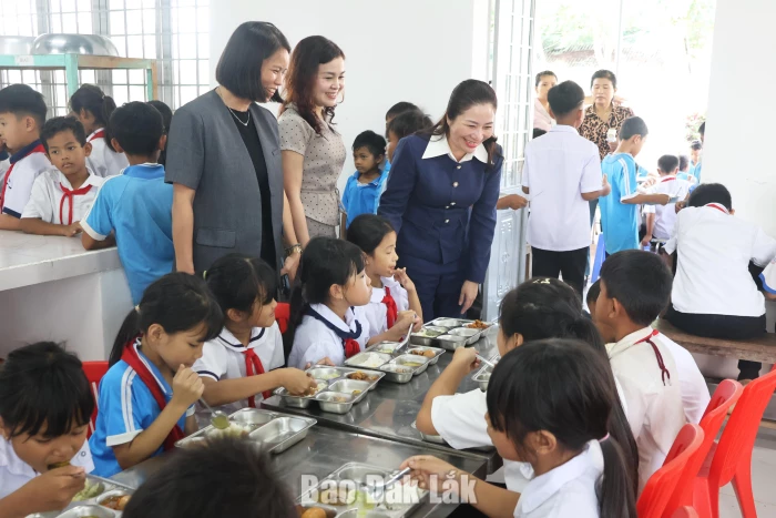 Khảo sát bữa ăn dinh dưỡng tại Trường Tiểu học và THCS Y Ngông Niê KĐăm