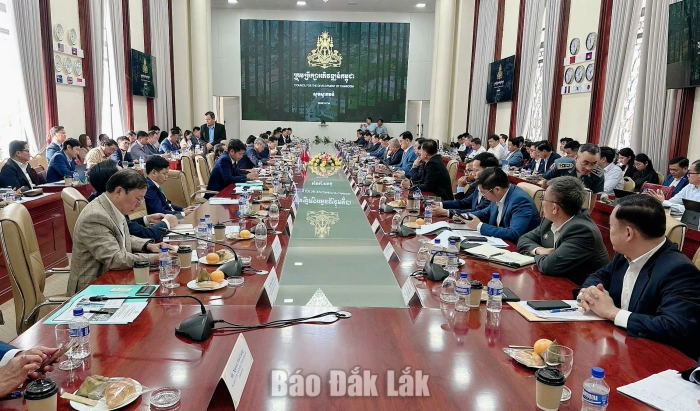 Đối thoại giữa các bộ ngành Campuchia với doanh nghiệp, nhà đầu tư Việt Nam