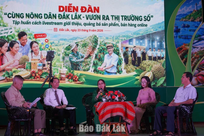 Đồng hành cùng nông dân vươn ra thị trường số