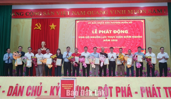 Phường Buôn Hồ tiếp nhận gần 1 tỷ đồng ủng hộ nguồn lực thực hiện giảm nghèo năm 2026