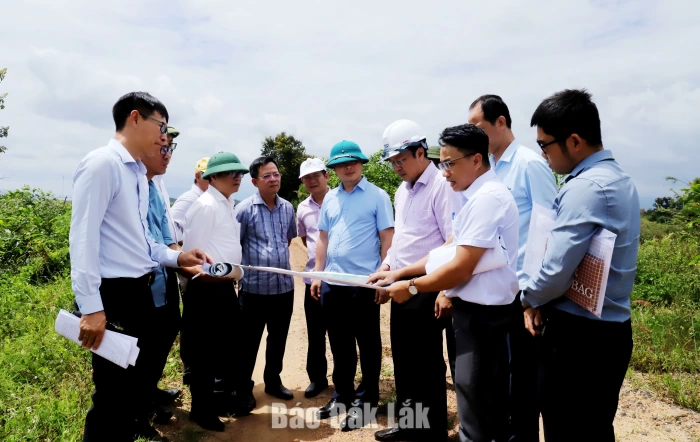 Điều chỉnh, đẩy nhanh tiến độ dự án kè sông Krông Pách