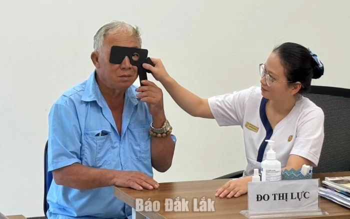 Phường Bình Kiến triển khai chương trình khám sức khỏe định kỳ cho người dân