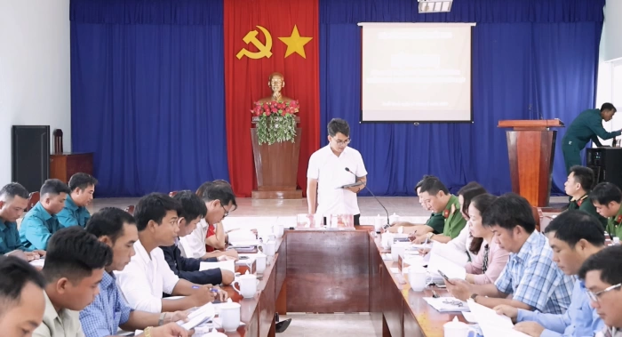 Xã Suối Trai rà soát xét duyệt công dân thực hiện nghĩa vụ quân sự