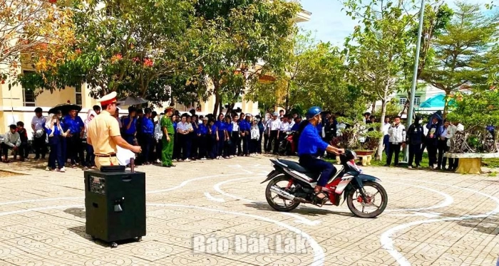 Học văn hóa giao thông từ trải nghiệm thực tế