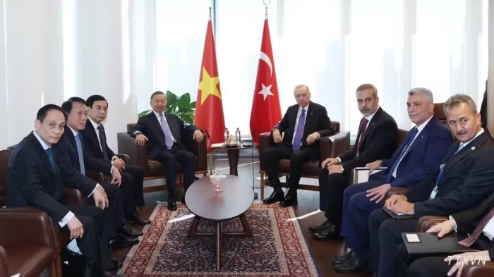 Tổng Bí thư, Chủ tịch nước Tô Lâm gặp Tổng thống Thổ Nhĩ Kỳ bên lề Đại hội đồng Liên hợp quốc