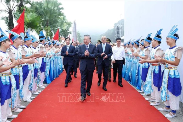 Tổng Bí thư, Chủ tịch nước dự Lễ kỷ niệm Ngày Bác Hồ về thăm Đền Hùng