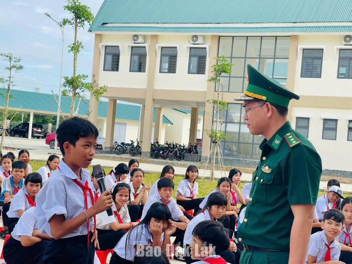 Ra mắt mô hình “Tiết học biên cương” tại xã Buôn Đôn