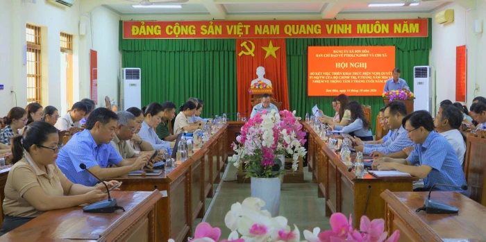 Sơn Hòa đẩy mạnh chuyển đổi số, nâng cao chất lượng phục vụ người dân